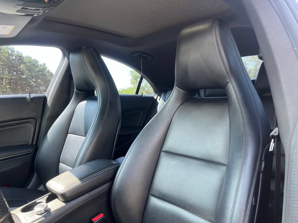 Used 2014 Mercedes-Benz CLA 250 image 17