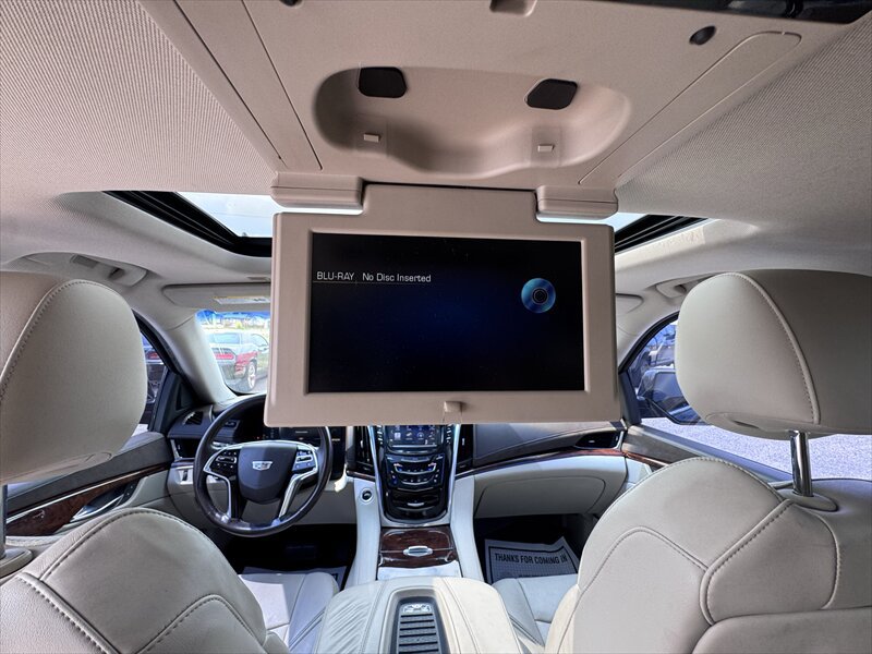 Used 2015 Cadillac Escalade Premium AWD/4WD image 25