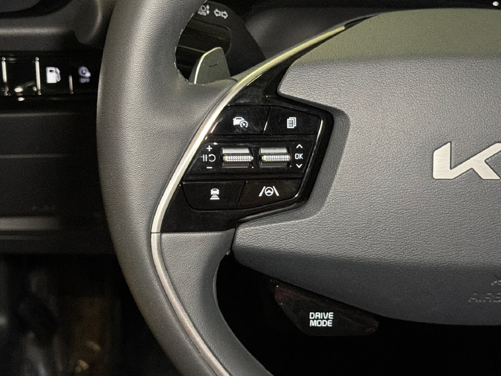 Certified 2024 Kia Niro EX w/ EX Cold Weather Package FWD image 24