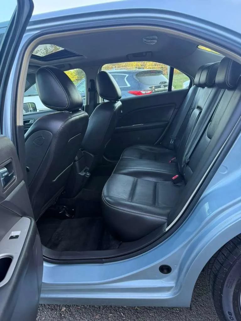 Used 2010 Ford Fusion Hybrid FWD image 16