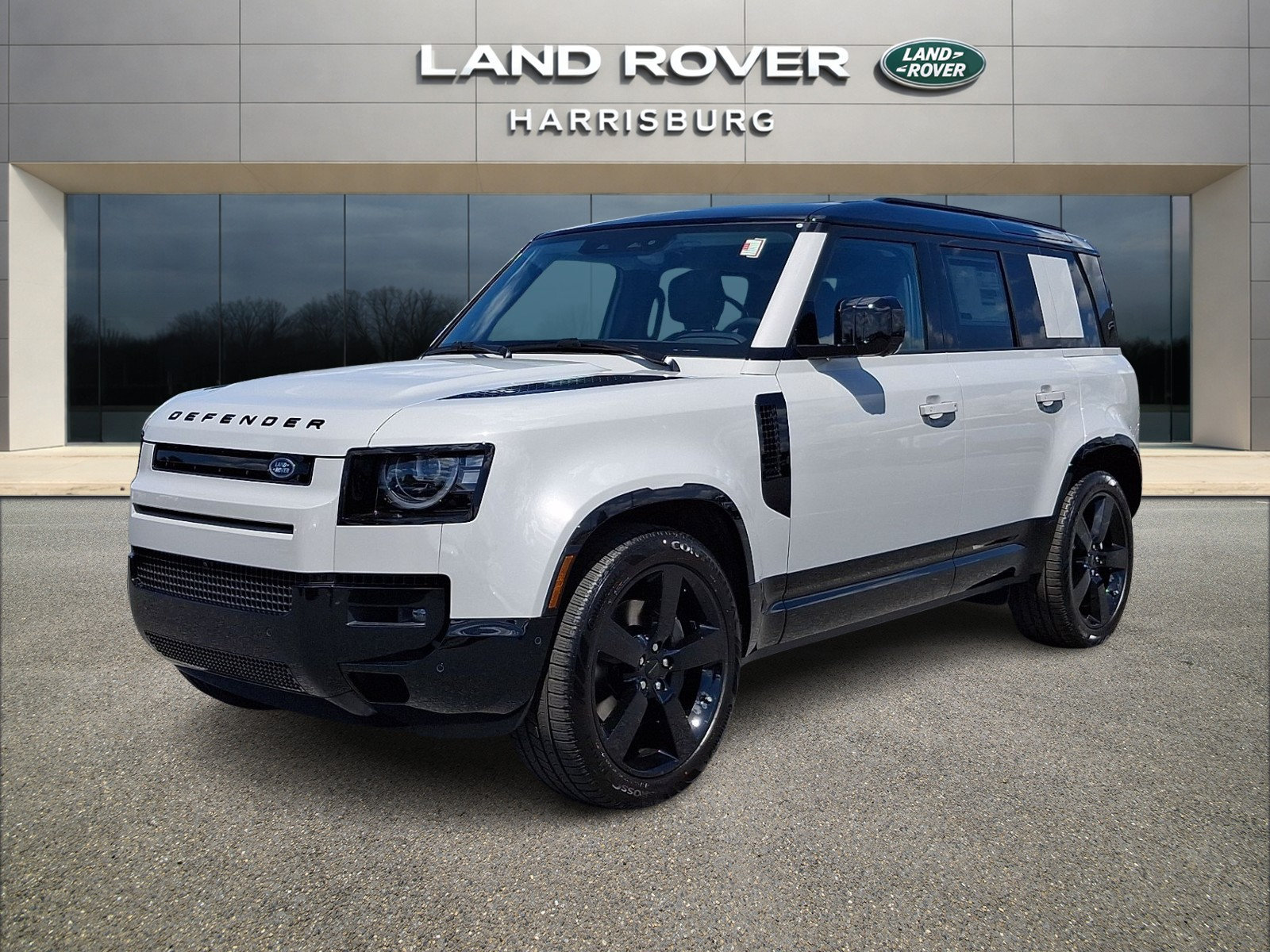Used 2026 Land Rover Defender 110 X-Dynamic SE AWD/4WD image 1