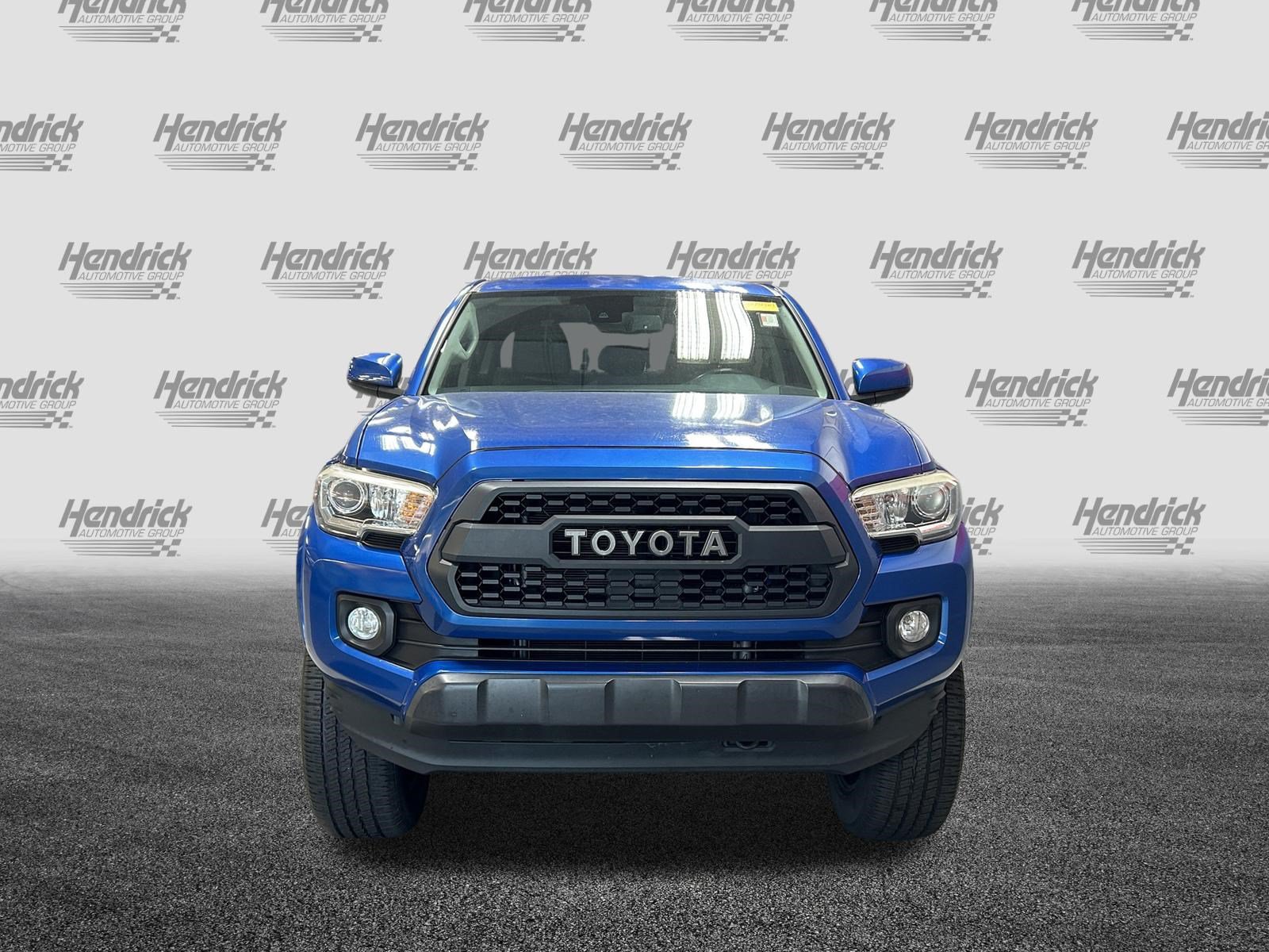 Used 2018 Toyota Tacoma SR5 AWD/4WD image 5