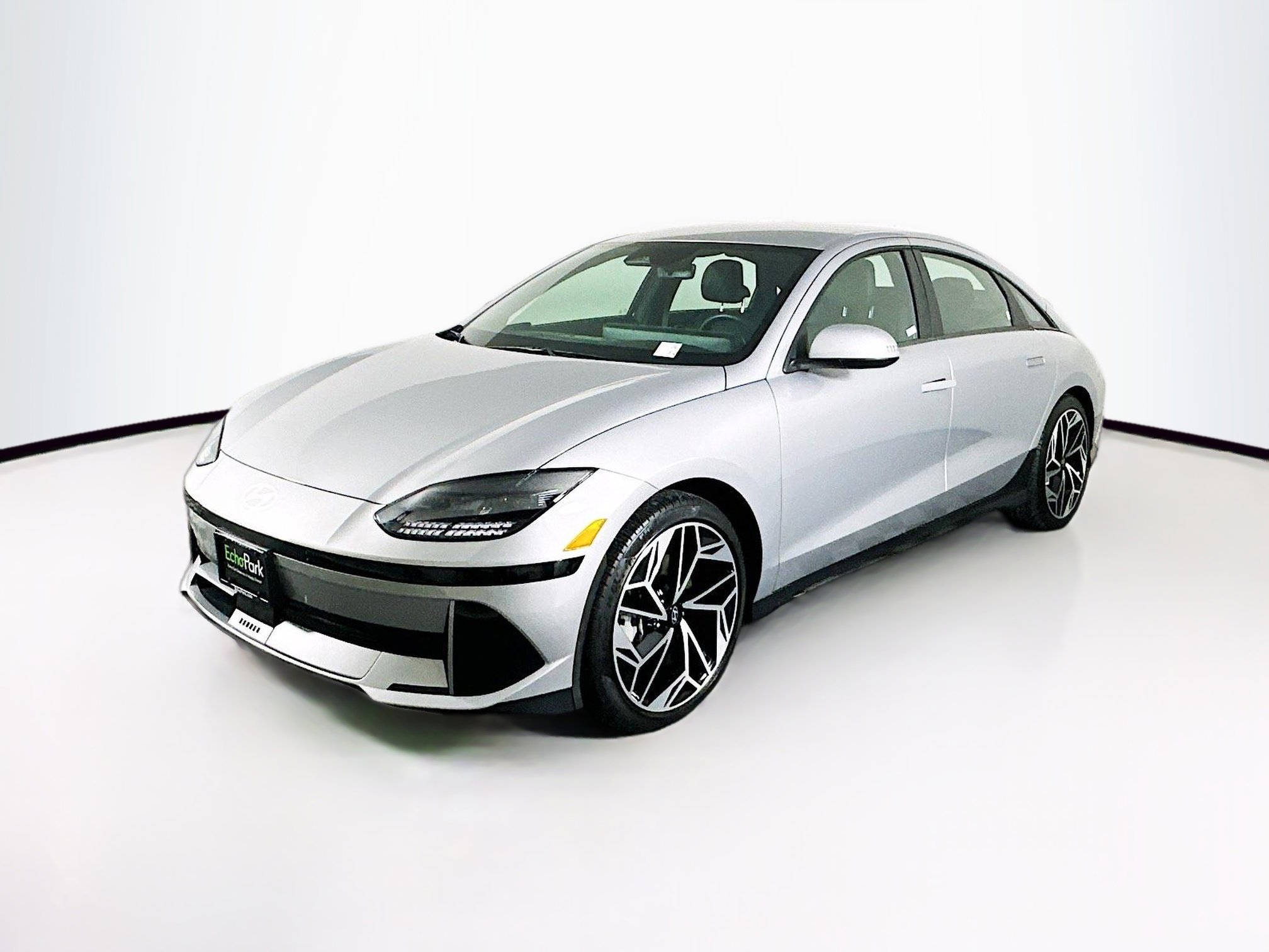 Used 2023 Hyundai Ioniq 6 SEL image 3