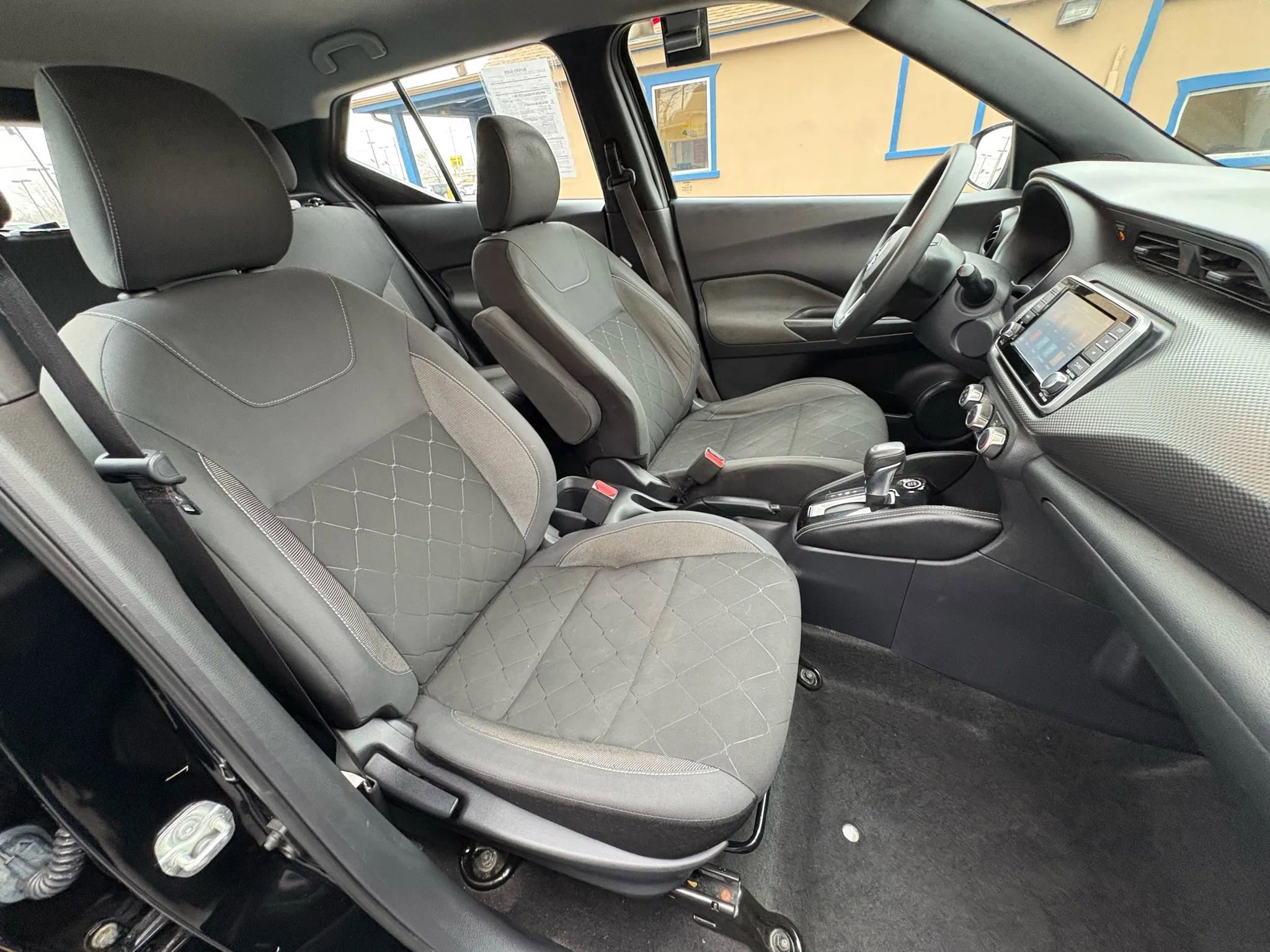 Used 2019 Nissan Kicks S image 11