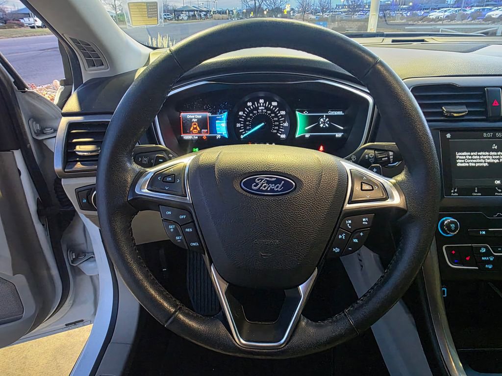 Used 2019 Ford Fusion SEL image 10
