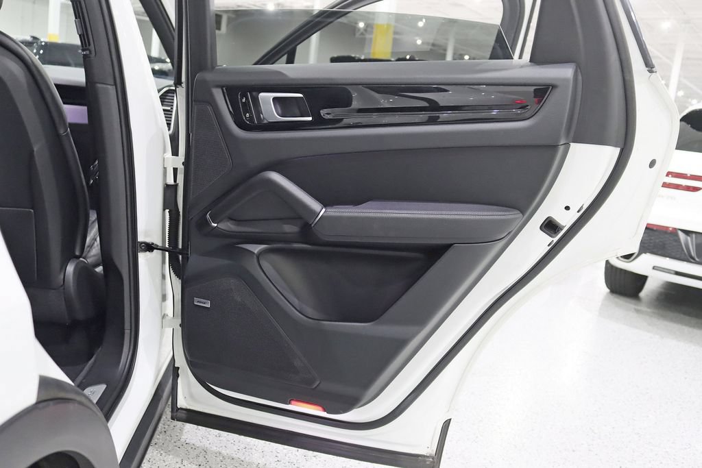 Used 2019 Porsche Cayenne AWD/4WD image 34