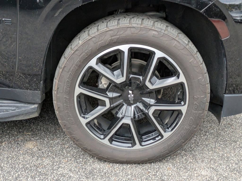 Used 2022 Chevrolet Tahoe RST w/ Sport Performance Package image 14