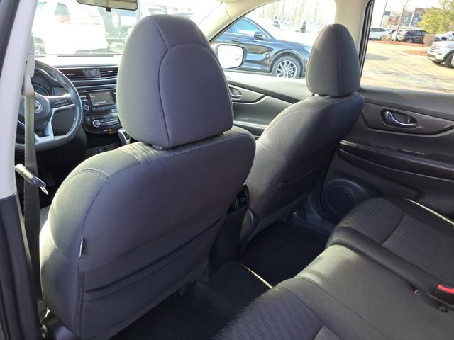 Used 2017 Nissan Rogue SV w/ Sun & Sound Touring Package image 22