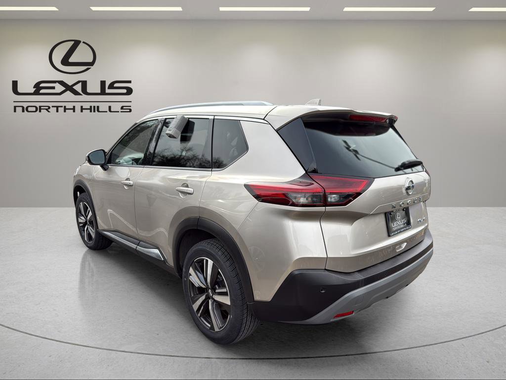 Used 2021 Nissan Rogue SL w/ Premium Package image 8