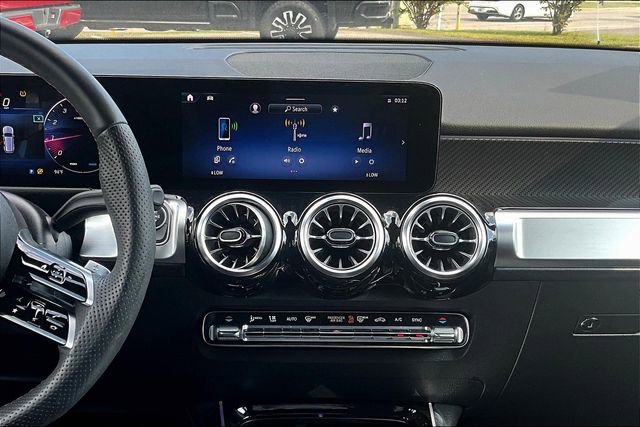 New 2024 Mercedes-Benz GLB 250 image 6