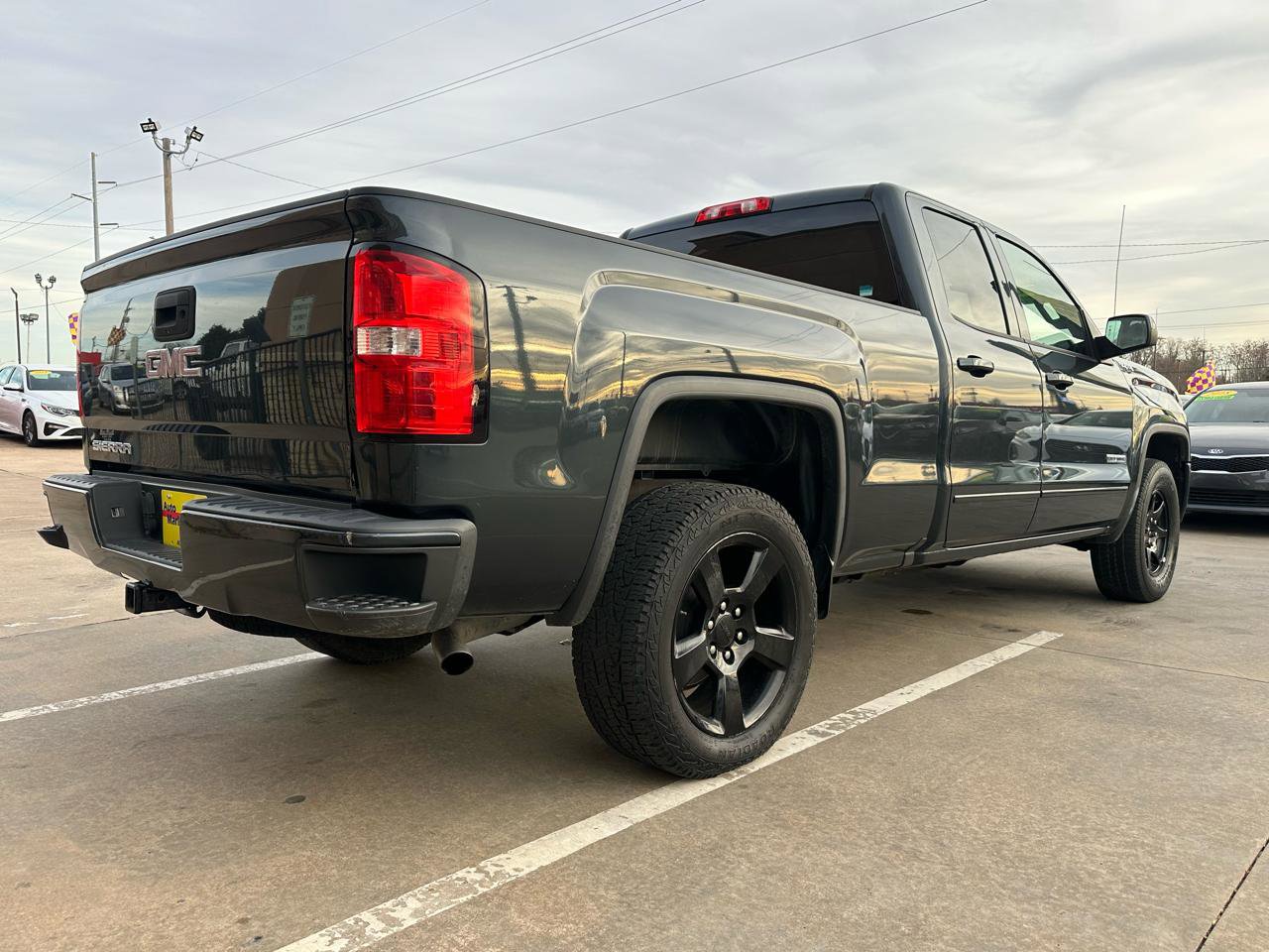 Used 2018 GMC Sierra 1500 4WD Double Cab 143.5 w/ Elevation Edition image 5