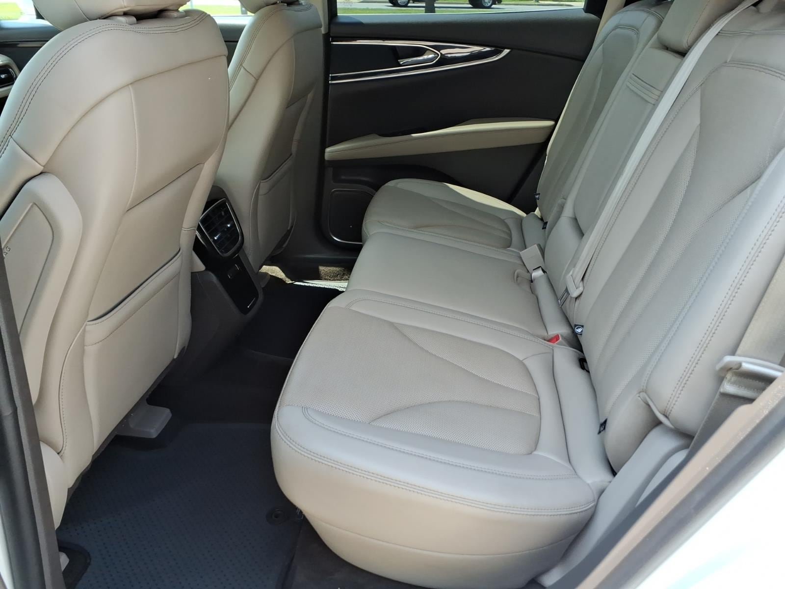 Certified 2023 Lincoln Nautilus Reserve AWD/4WD image 13