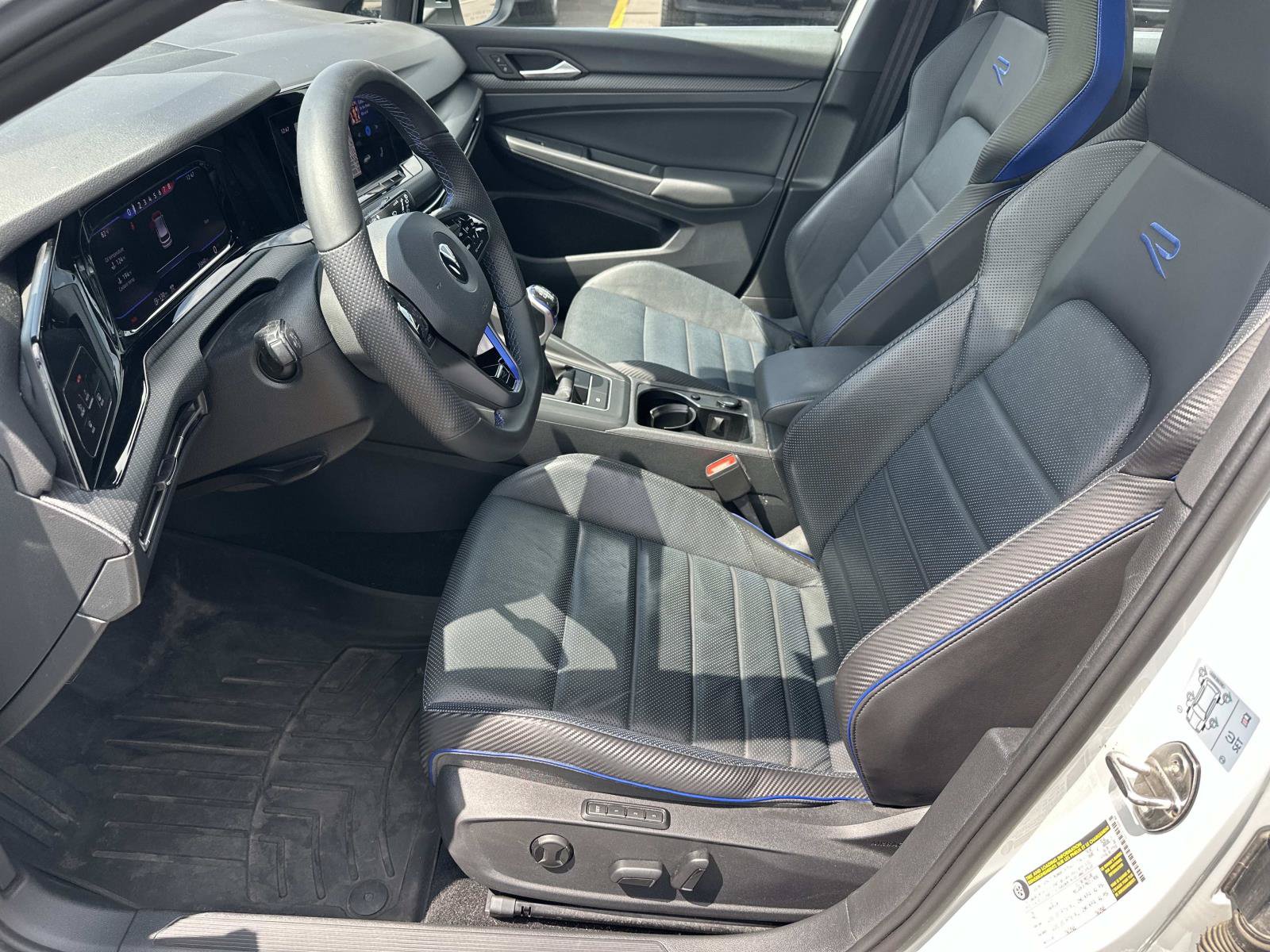 Used 2022 Volkswagen Golf R AWD/4WD image 18