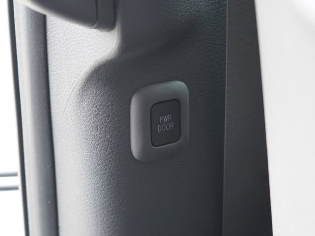 Used 2024 Toyota Sienna Limited AWD/4WD image 51