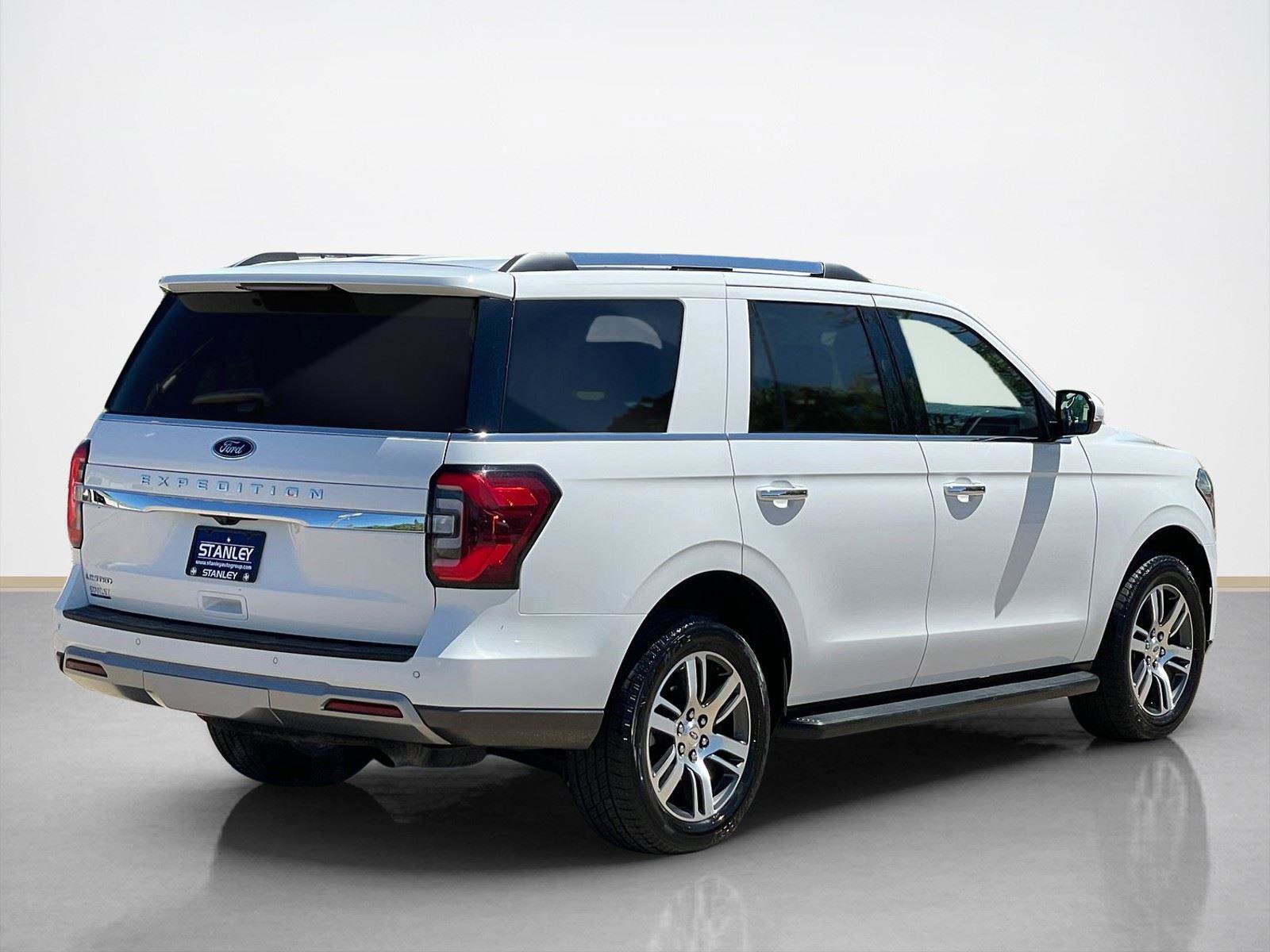 Used 2024 Ford Expedition Limited RWD image 8