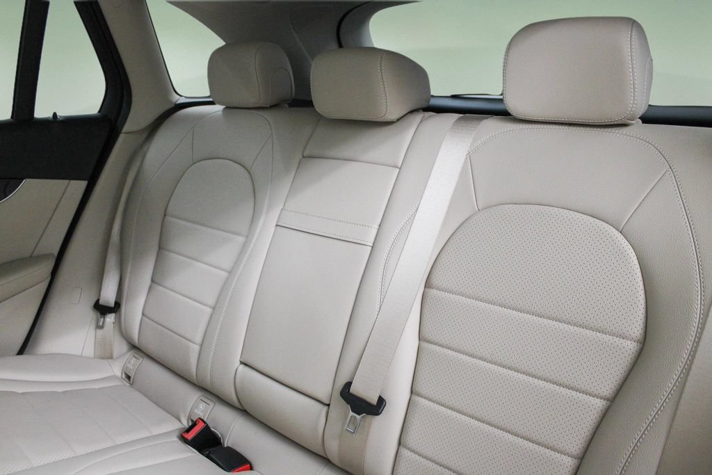 Used 2022 Mercedes-Benz GLC 300 image 25