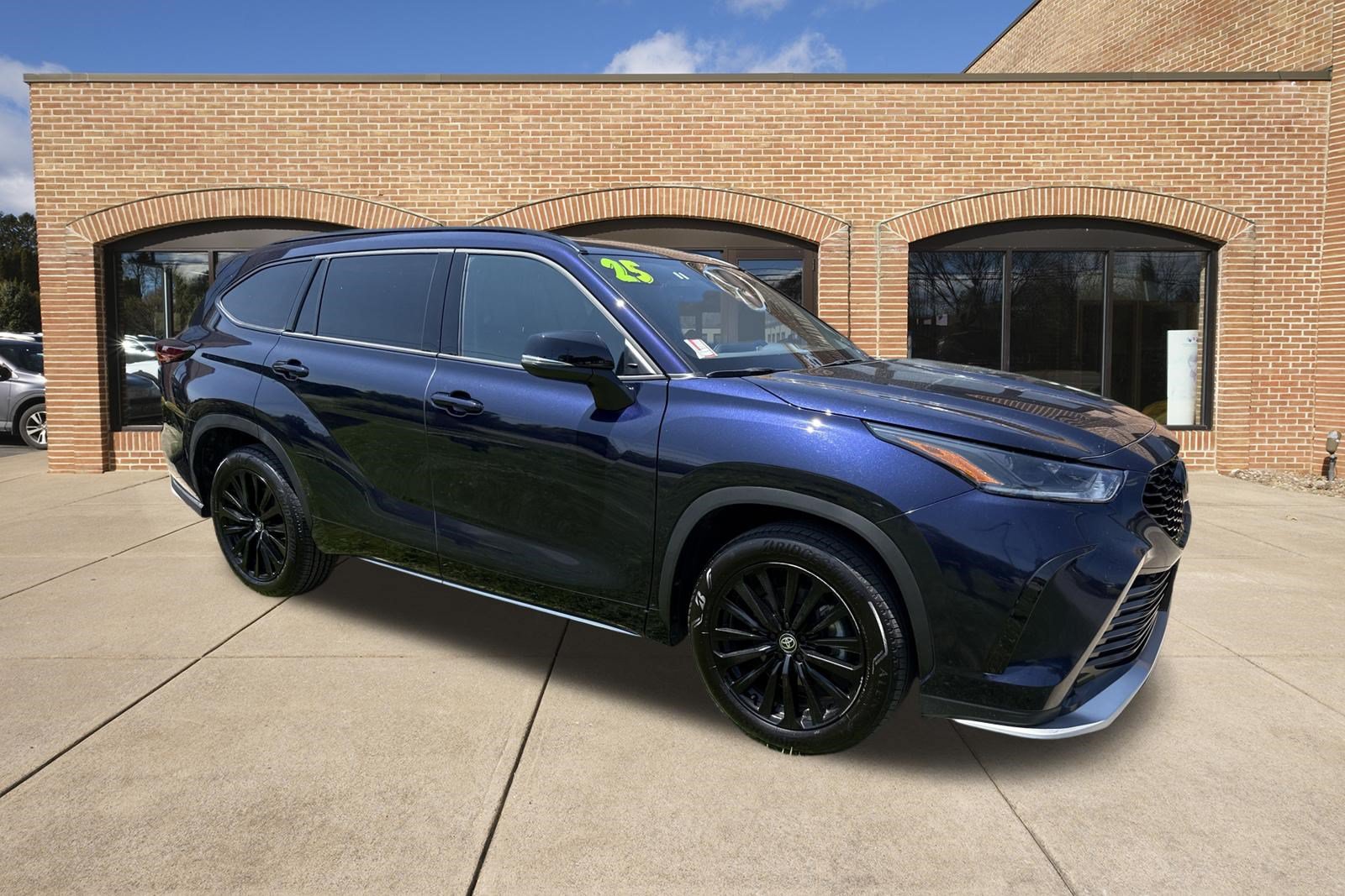 Used 2025 Toyota Highlander XSE