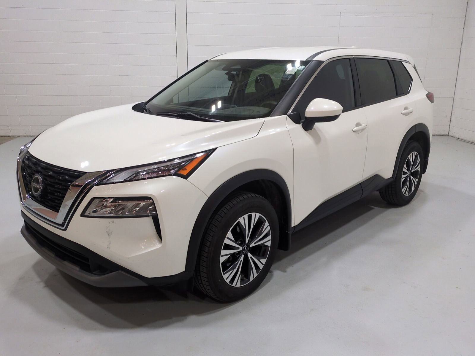 Used 2023 Nissan Rogue SV FWD image 7