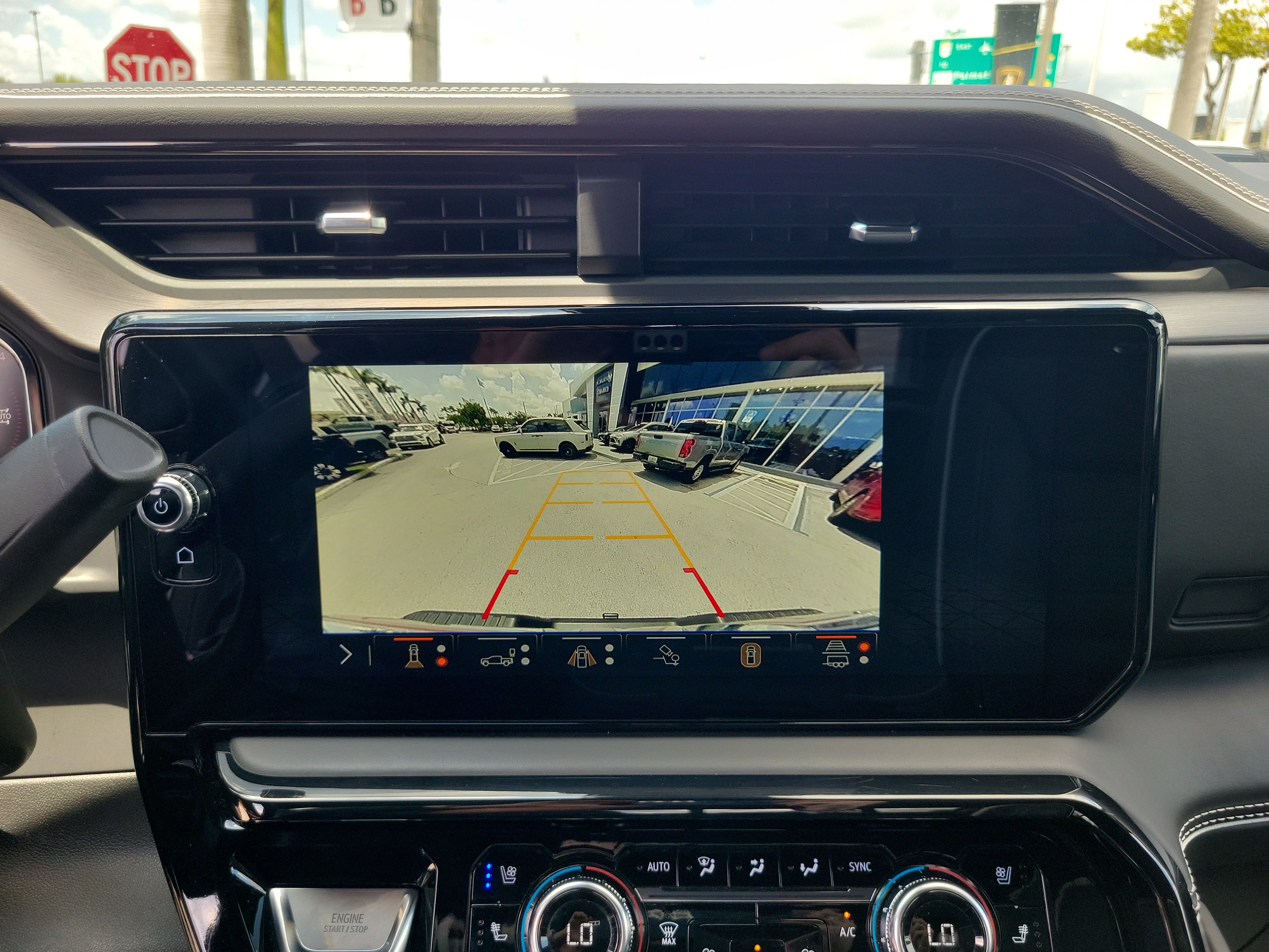 Used 2025 GMC Sierra 2500 AT4X AWD/4WD image 10