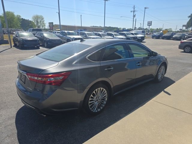 Used 2018 Toyota Avalon Limited FWD image 5