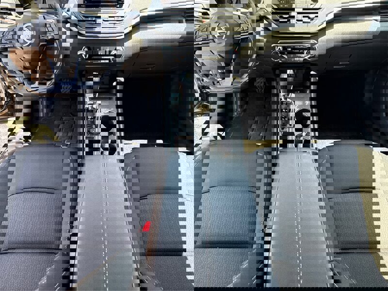 Used 2024 Nissan Altima 2.5 S image 18