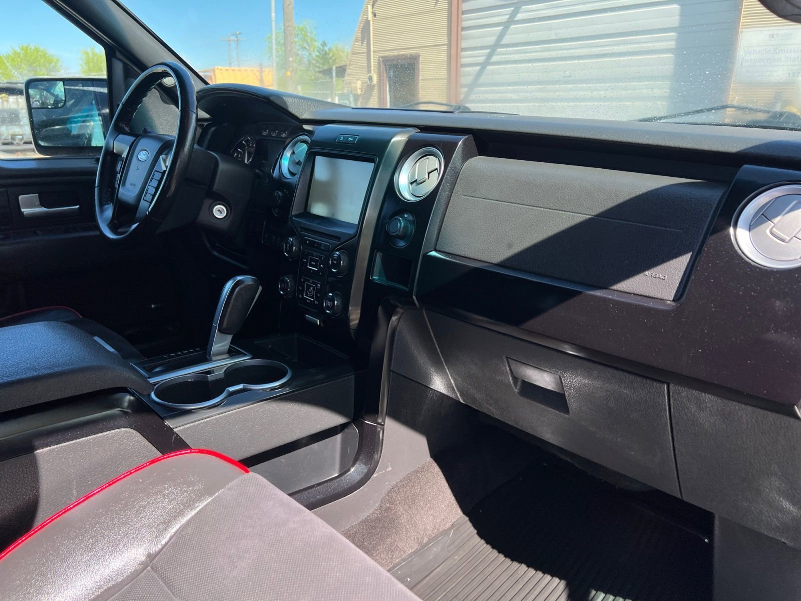 Used 2014 Ford F150 FX4 w/ Equipment Group 402A Luxury image 16