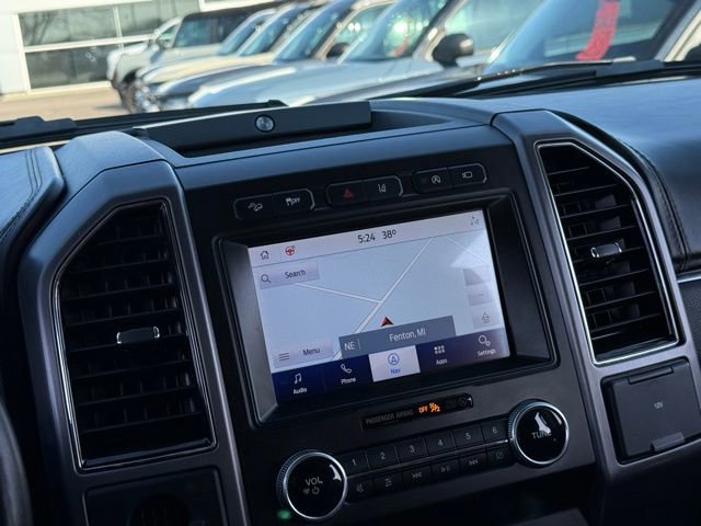 Certified 2021 Ford Expedition Max Platinum image 3