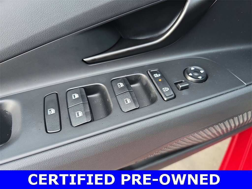 Used 2025 Hyundai Elantra Sport image 27