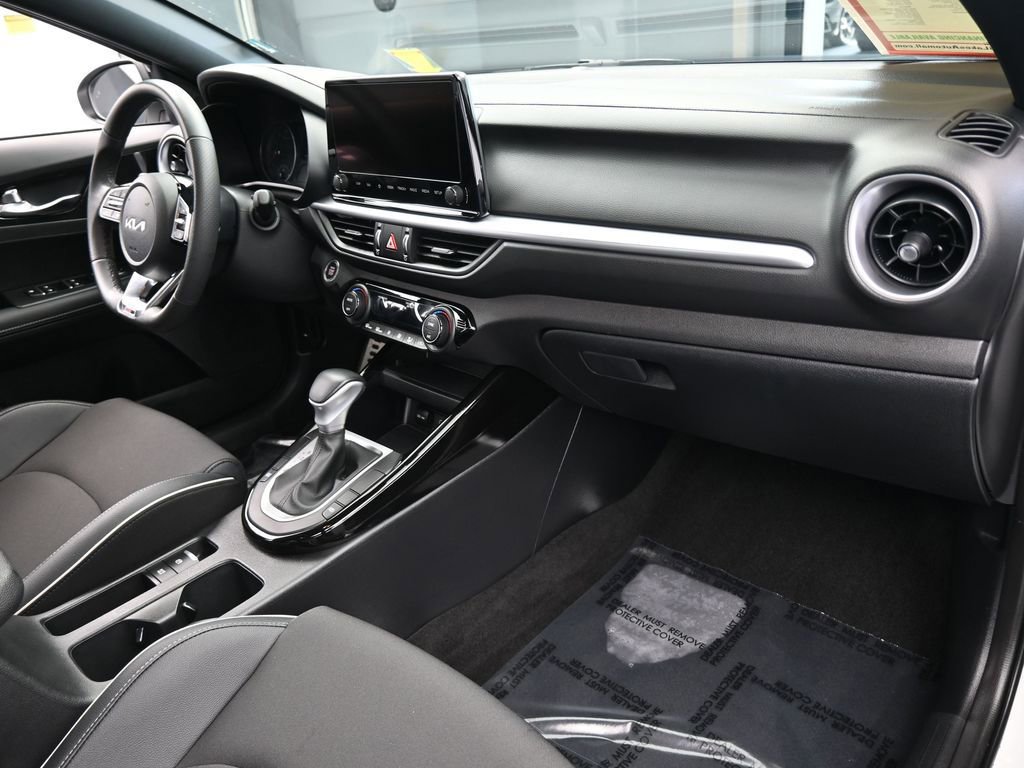 Used 2024 Kia Forte GT-Line image 43