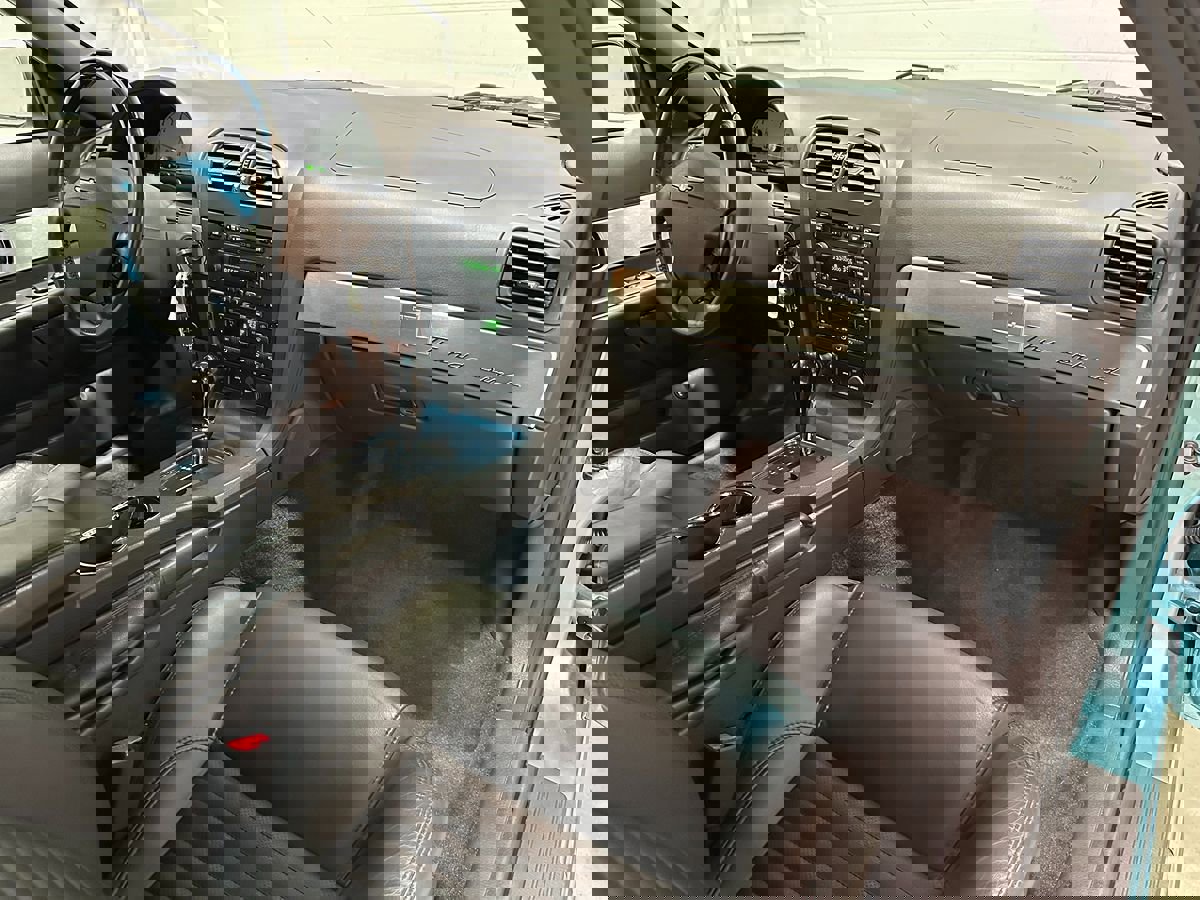 Used 2002 Ford Thunderbird image 15