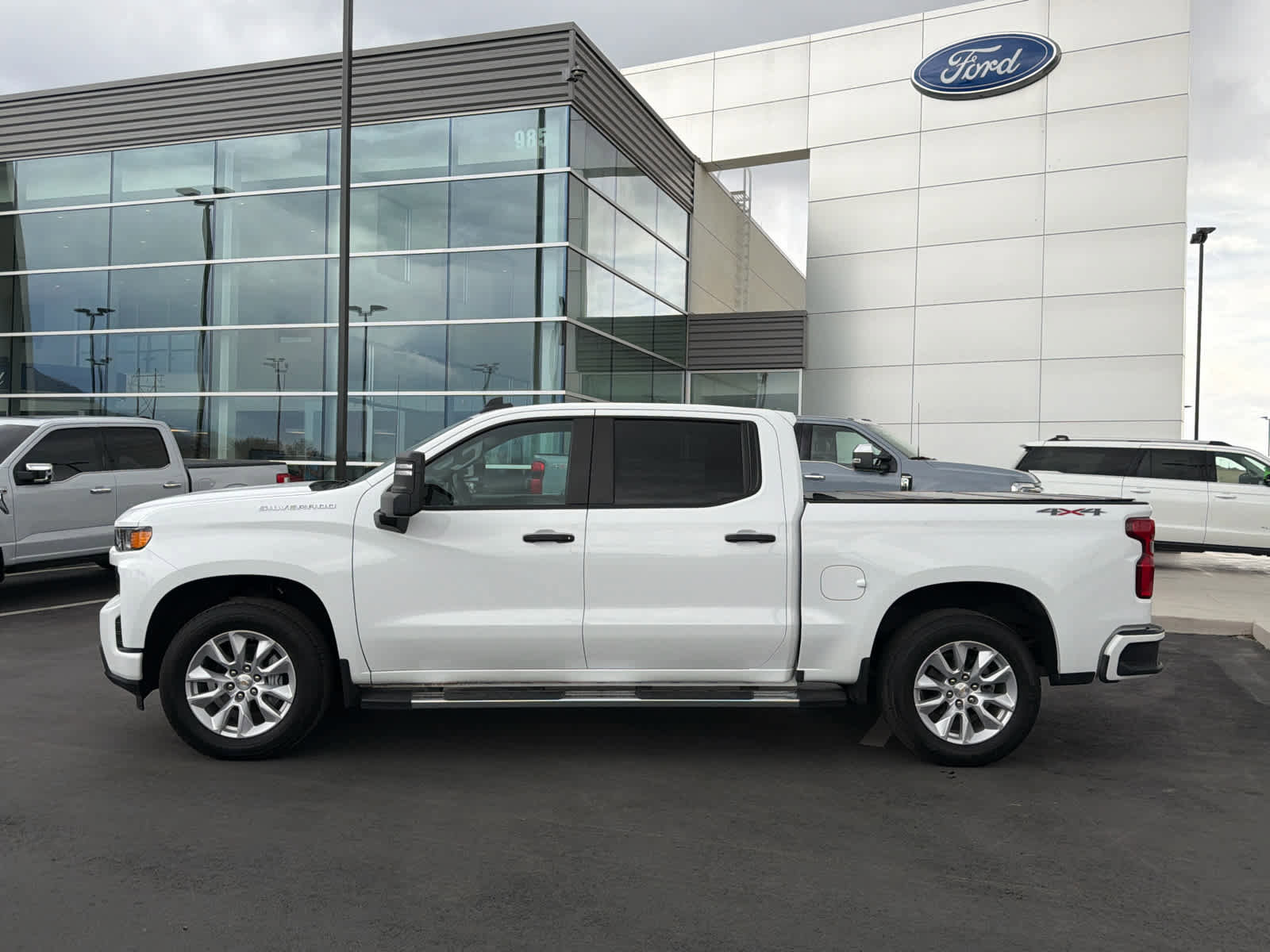 Used 2021 Chevrolet Silverado 1500 Custom w/ Custom Max Trailering Package AWD/4WD image 13