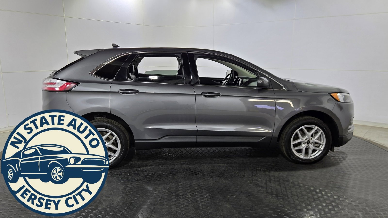 Used 2024 Ford Edge SEL image 8