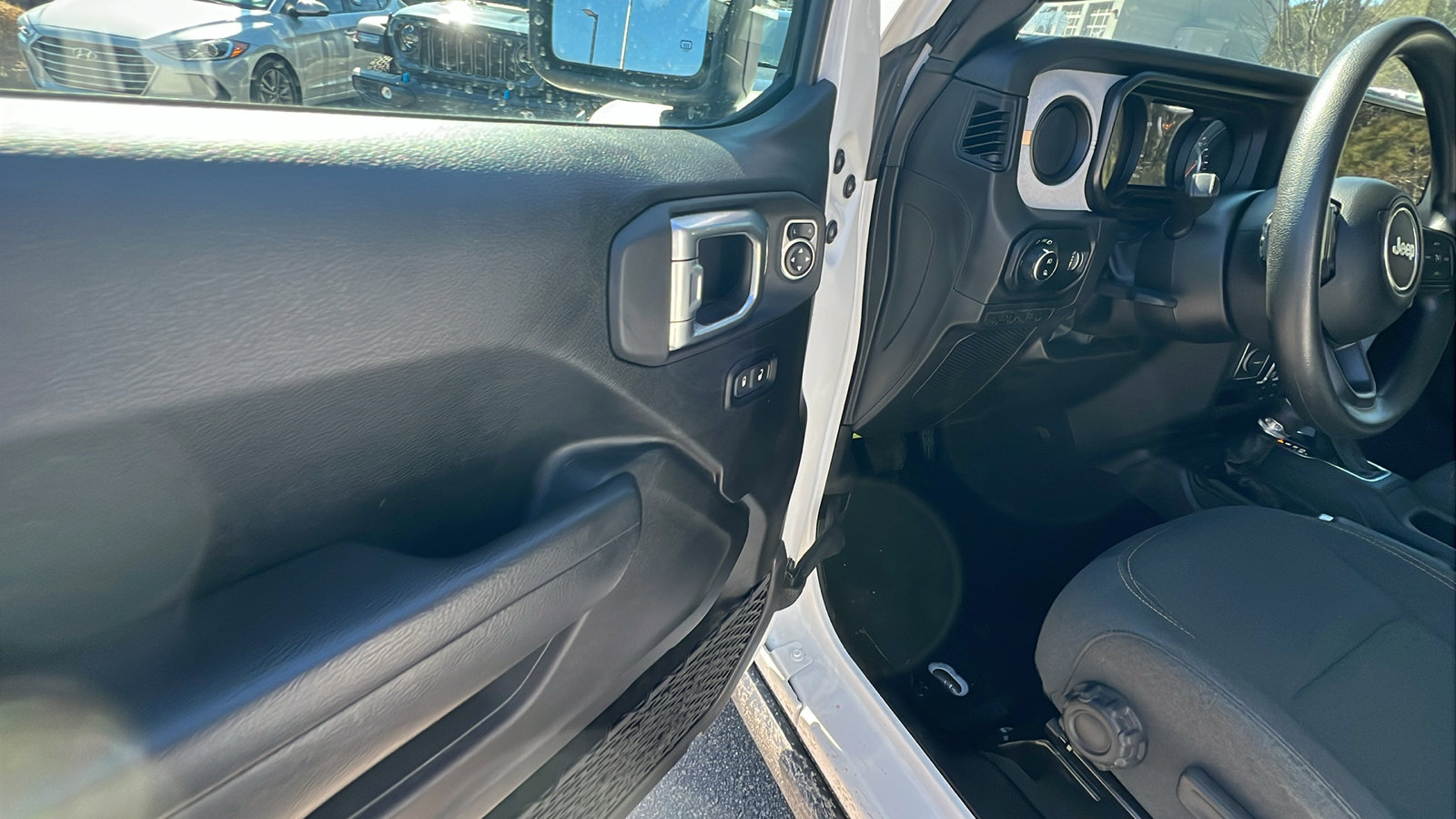 Used 2024 Jeep Gladiator Sport image 14