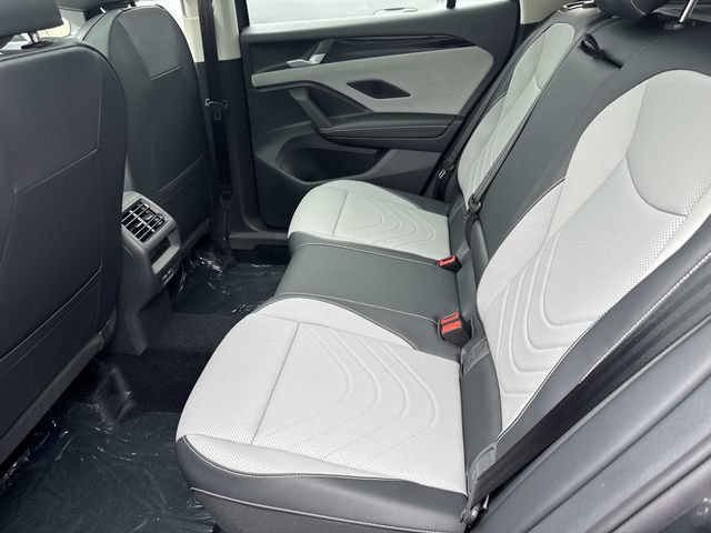 New 2026 Volkswagen Tiguan SE FWD image 22