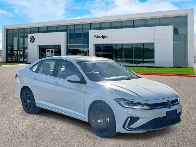 New 2026 Volkswagen Jetta SE image 2