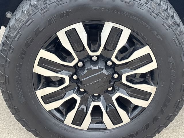 Used 2025 GMC Sierra 2500 Denali Ultimate AWD/4WD image 10
