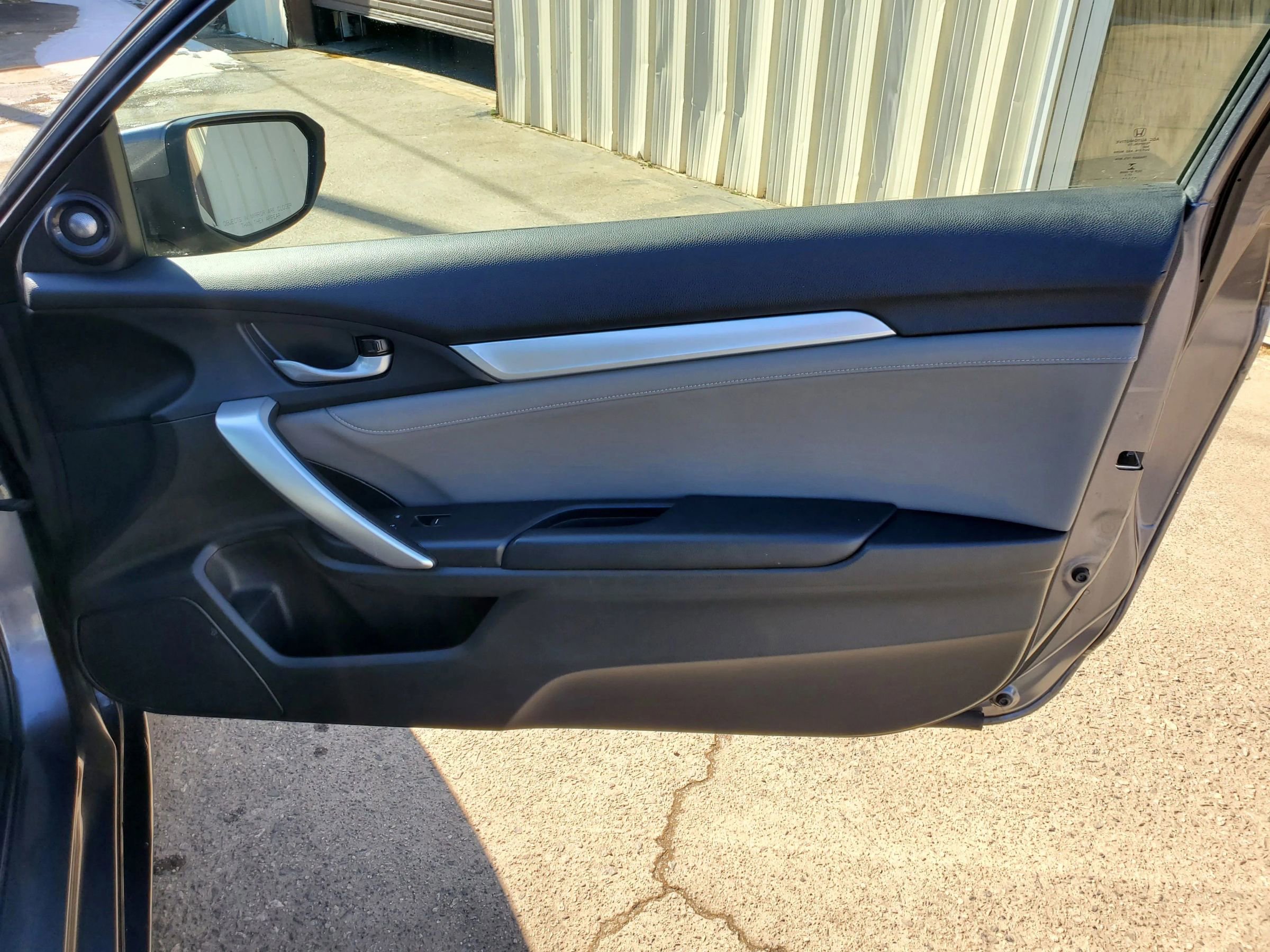 Used 2018 Honda Civic EX-L image 17