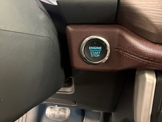 Used 2024 Ford Expedition Limited image 24