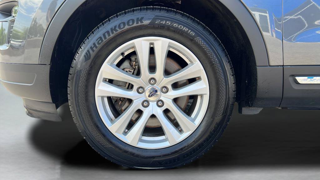 Used 2018 Ford Explorer XLT w/ Equipment Group 201A AWD/4WD image 9