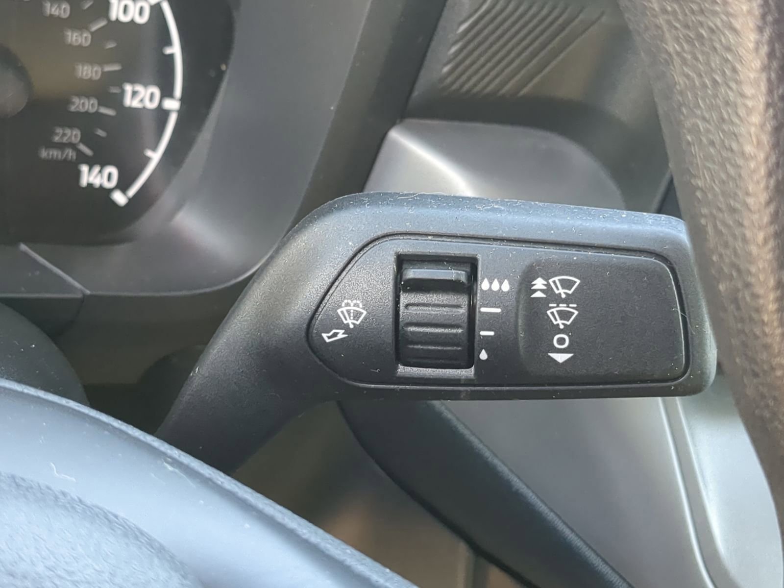 Used 2023 Ford Maverick XL image 28