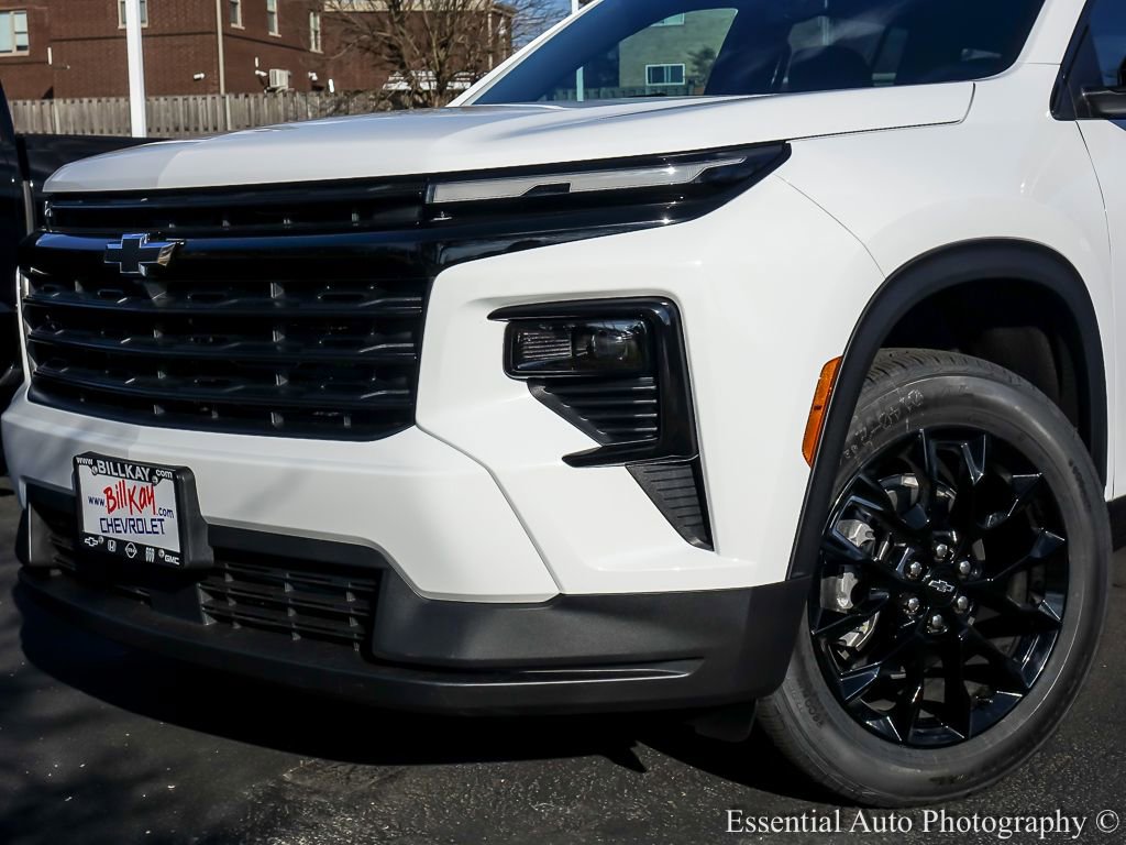New 2026 Chevrolet Traverse LT w/ Midnight/Sport Edition video 3