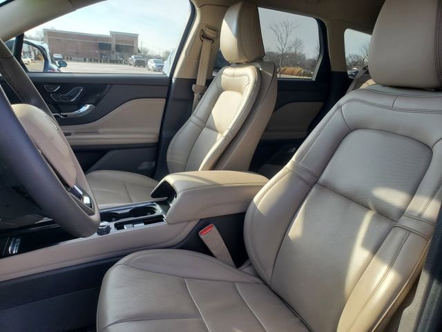 Used 2022 Lincoln Corsair AWD w/ Equipment Group 101A image 7