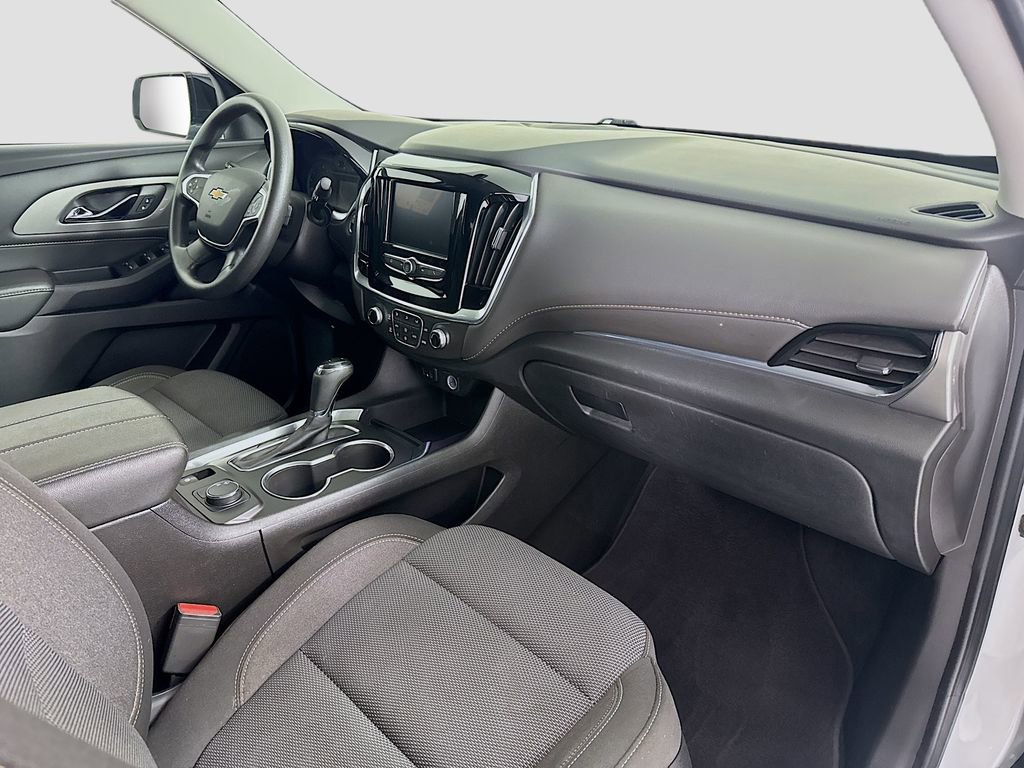 Used 2020 Chevrolet Traverse LS image 23