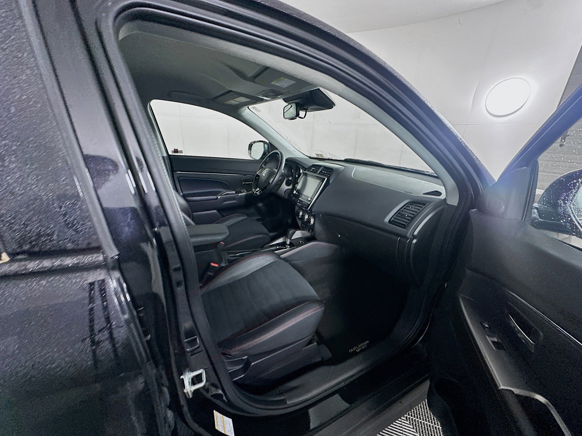 Used 2024 Mitsubishi Outlander Sport SE image 29