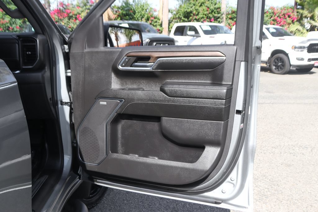 Used 2024 Chevrolet Silverado 1500 LT Trail Boss w/ LT Trail Boss Premium Package AWD/4WD image 43