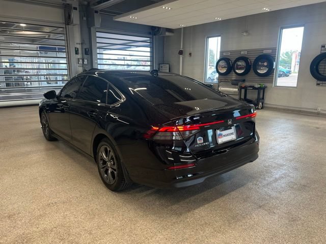 Used 2023 Honda Accord EX image 7