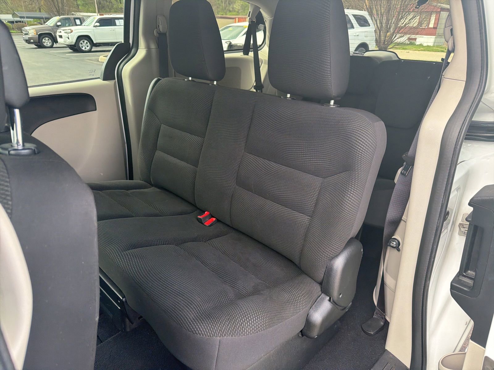 Used 2020 Dodge Grand Caravan SE image 23