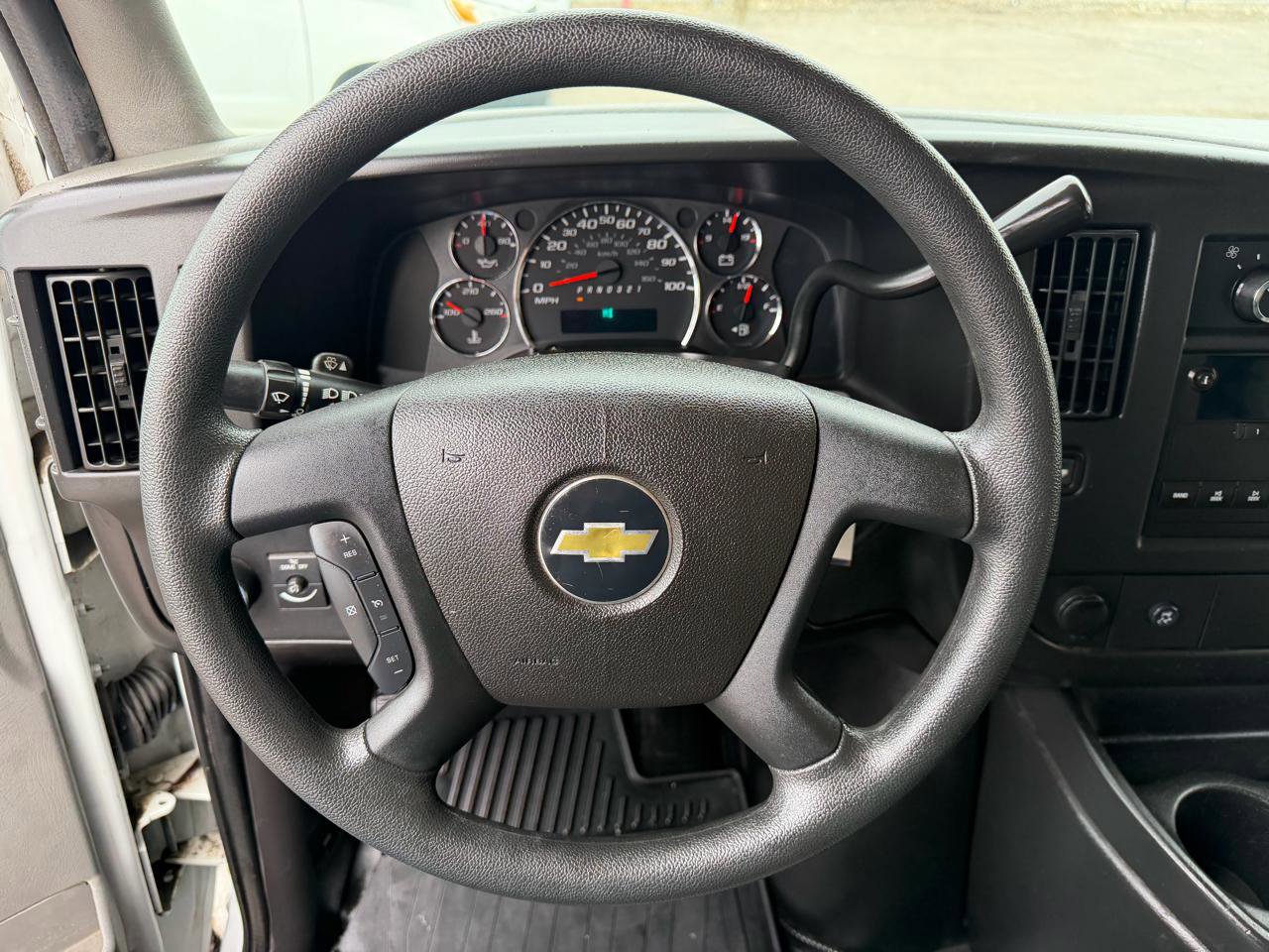 Used 2011 Chevrolet Express 1500 AWD image 14