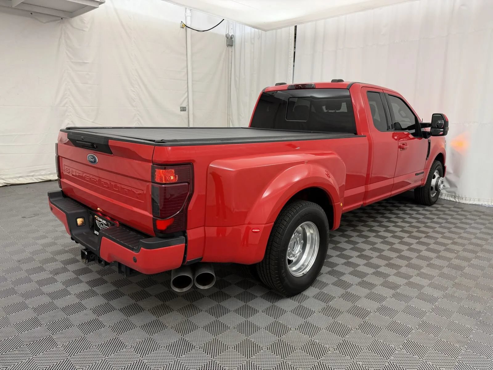 Used 2022 Ford F350 Lariat w/ Lariat Value Package RWD image 6