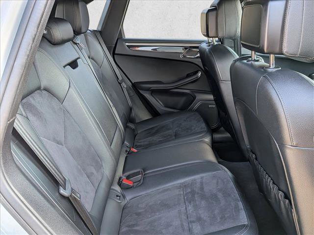 Used 2018 Porsche Macan Sport Edition AWD/4WD image 21